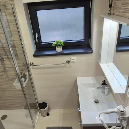 Pod Zameckem Apartmán *